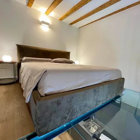 Porta Venezia Apartment